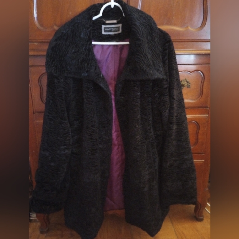 ♡🗝️ Crushed Velvet Jacket - Picture 1 of 16
